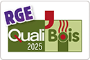 Logo de certification RGE Quali Bois 2025. Le sigle RGE est en violet, 'Quali' en vert avec un Q rouge, 'Bois' en marron avec des flammes rouges.